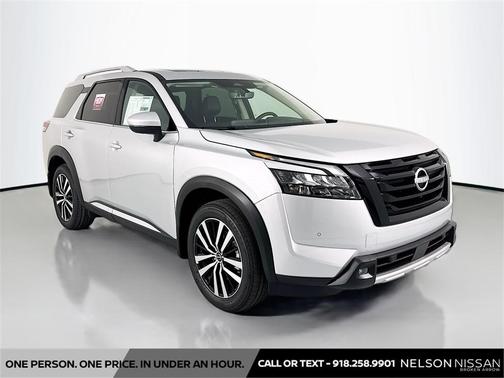 2025 Nissan Pathfinder Platinum 4WD