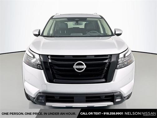 2025 Nissan Pathfinder Platinum 4WD