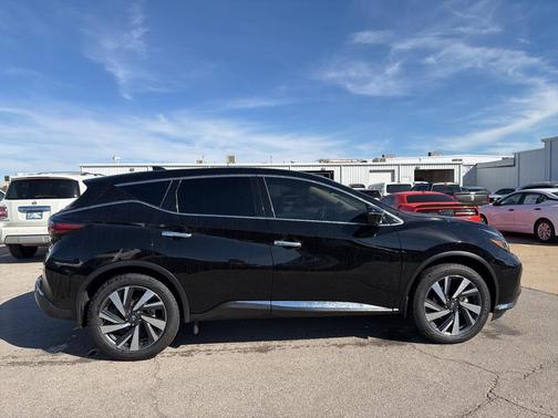 2023 Nissan Murano SL FWD