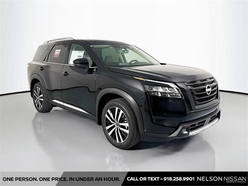 2025 Nissan Pathfinder Platinum 4WD