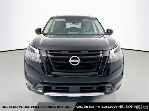 2025 Nissan Pathfinder Platinum 4WD