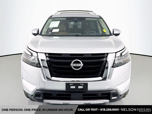 2024 Nissan Pathfinder Platinum FWD