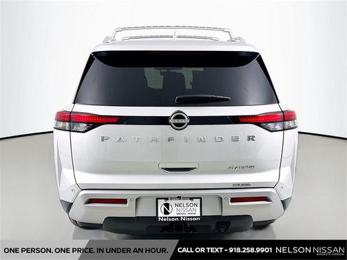 2024 Nissan Pathfinder Platinum FWD