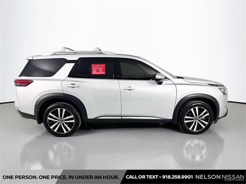 2024 Nissan Pathfinder Platinum FWD