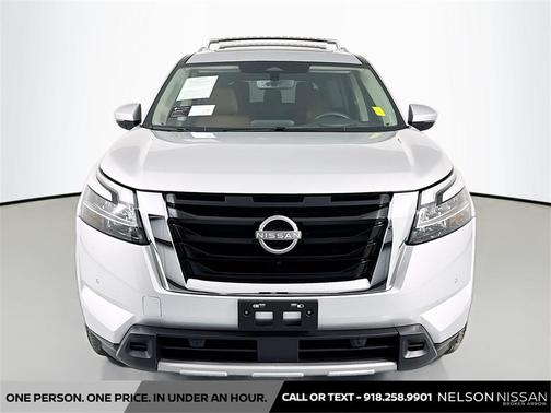 2024 Nissan Pathfinder Platinum FWD