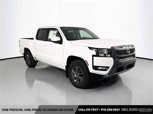 2025 Nissan Frontier SV