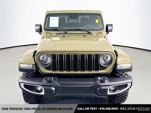 41 2025 Jeep Gladiator High Tide