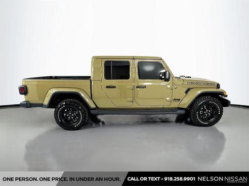 41 2025 Jeep Gladiator High Tide