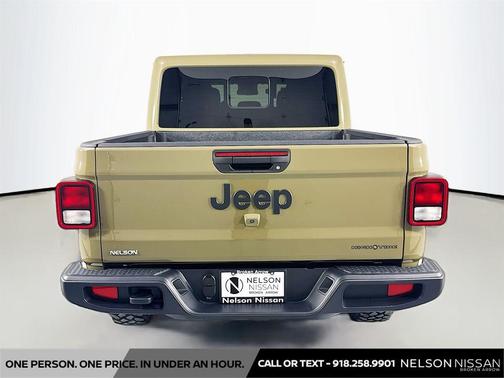 41 2025 Jeep Gladiator High Tide
