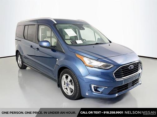 2019 Ford Transit Connect Titanium w/Rear Liftgate
