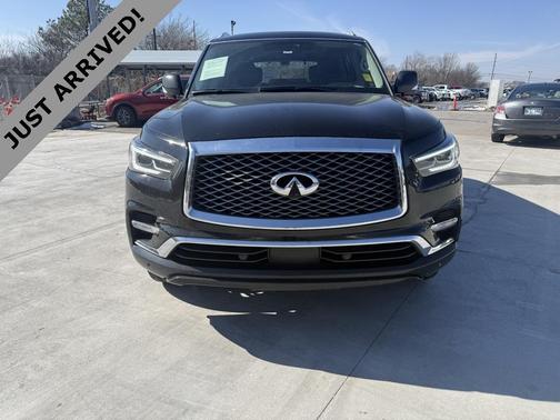 2023 INFINITI QX80 Luxe