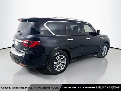 2023 INFINITI QX80 Luxe