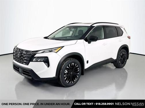 Everest White Pearl Tricoat 2026 Nissan Rogue Dark Armor