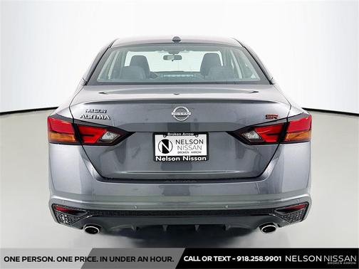 2025 Nissan Altima SR FWD
