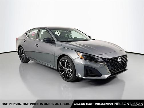 2025 Nissan Altima SR FWD