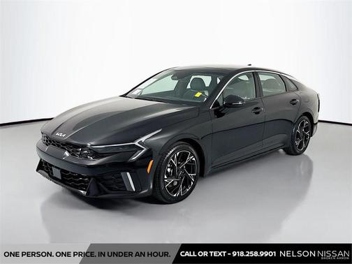 Aurora Black Pearl 2025 Kia K5 GT-Line