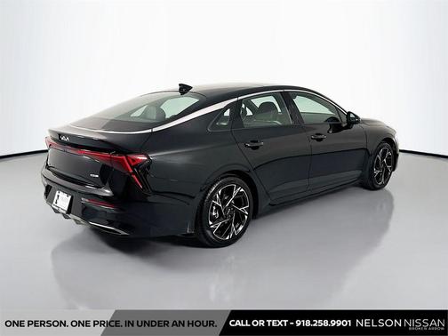 Aurora Black Pearl 2025 Kia K5 GT-Line
