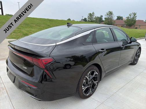 Aurora Black Pearl 2025 Kia K5 GT-Line