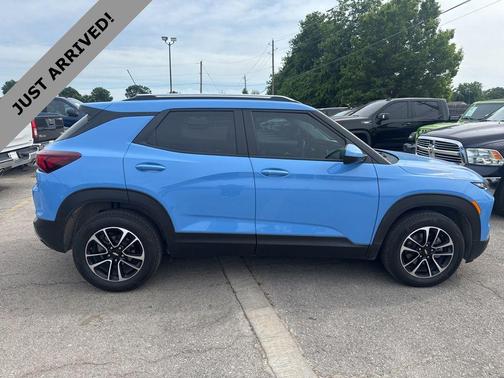 Fountain Blue 2024 Chevrolet Trailblazer LT