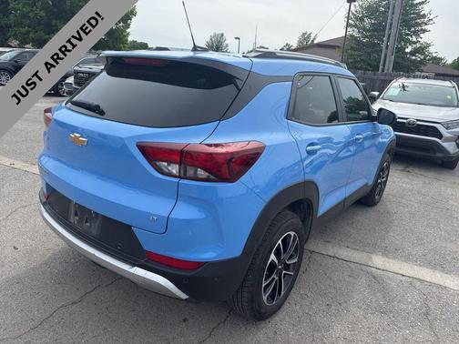 Fountain Blue 2024 Chevrolet Trailblazer LT