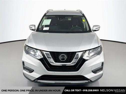 Brilliant Silver Metallic 2019 Nissan Rogue SV