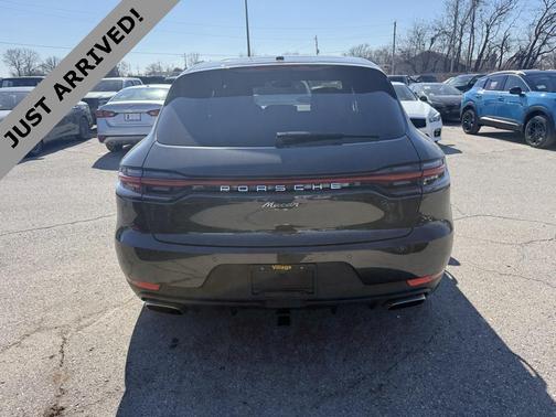 2020 Porsche Macan Base