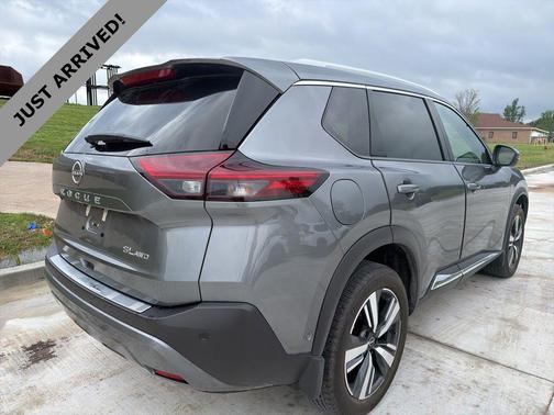Gun Metallic 2023 Nissan Rogue SL