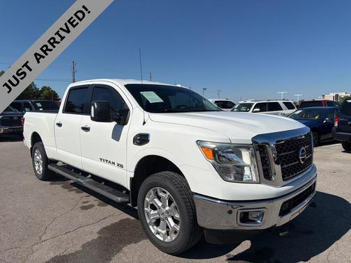 2017 Nissan Titan XD SV