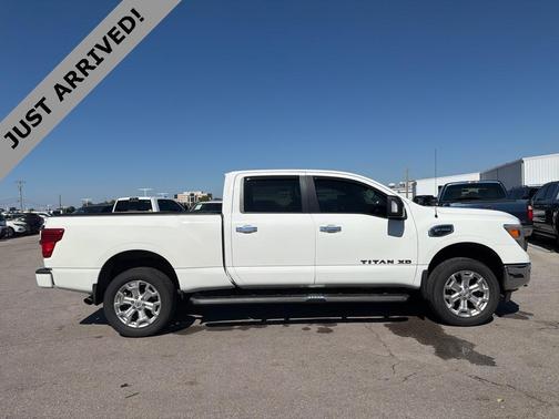 2017 Nissan Titan XD SV