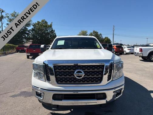 2017 Nissan Titan XD SV