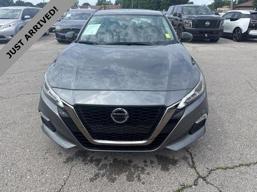 Gun Metallic 2020 Nissan Altima SR FWD