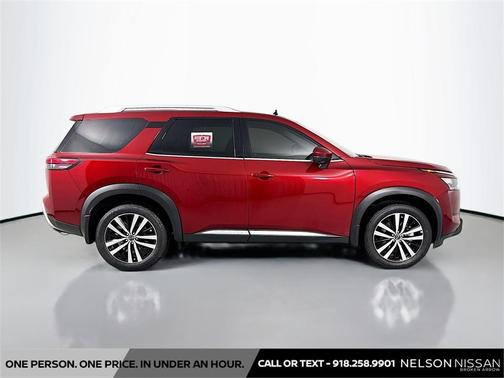 2025 Nissan Pathfinder Platinum 4WD