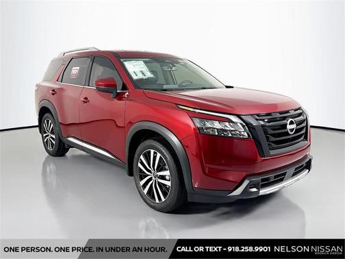 2025 Nissan Pathfinder Platinum 4WD