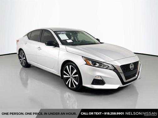 Brilliant Silver Metallic 2020 Nissan Altima SR FWD