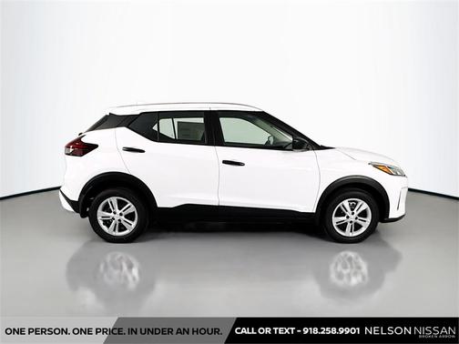 2025 Nissan Kicks S