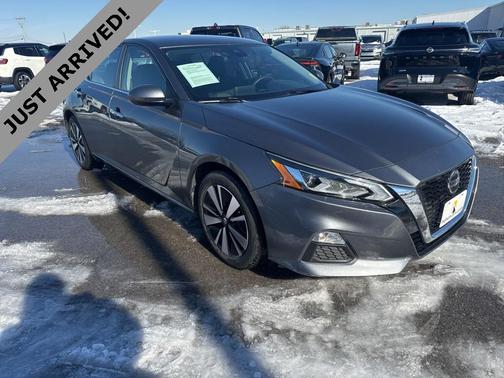 2022 Nissan Altima 2.5 SV