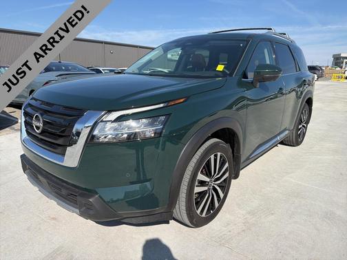 2024 Nissan Pathfinder Platinum FWD
