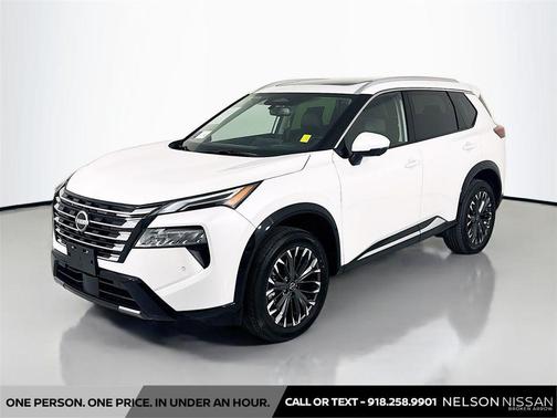Everest White Pearl Tricoat 2026 Nissan Rogue Platinum