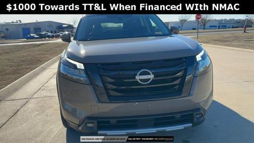 2025 Nissan Pathfinder Platinum 4WD