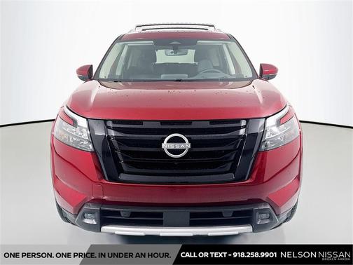 2025 Nissan Pathfinder Platinum 4WD