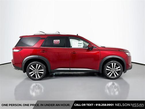 2025 Nissan Pathfinder Platinum 4WD
