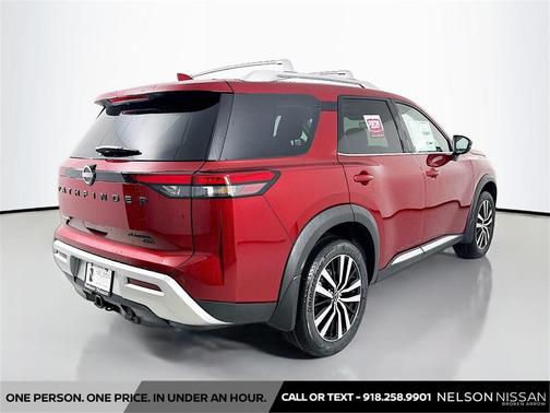 2025 Nissan Pathfinder Platinum 4WD