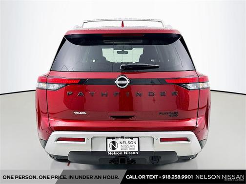 2025 Nissan Pathfinder Platinum 4WD