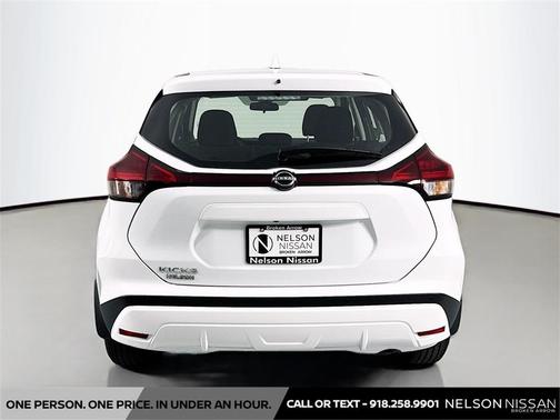 2025 Nissan Kicks S