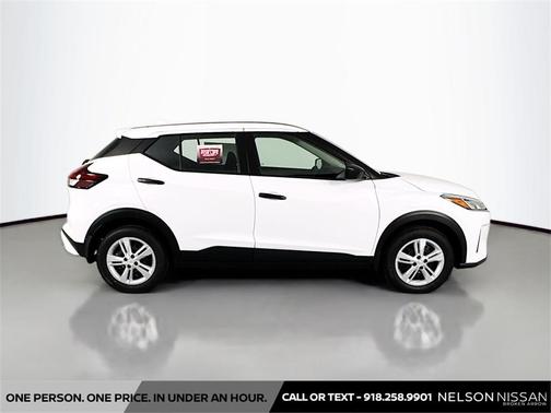 2025 Nissan Kicks S