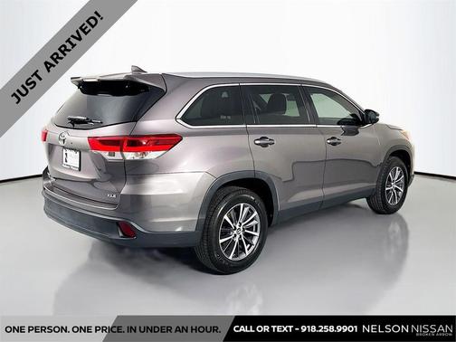 Predawn Gray Mica 2019 Toyota Highlander XLE