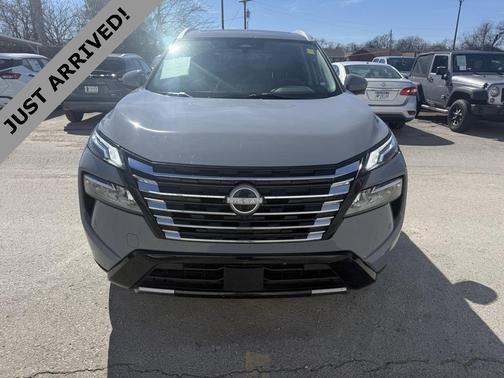 2024 Nissan Rogue Platinum