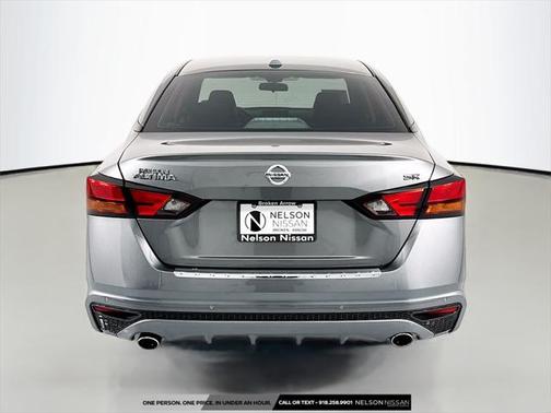 2022 Nissan Altima SR FWD