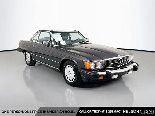 Medium Gray Metallic 1988 Mercedes-Benz S-Class 560 SL