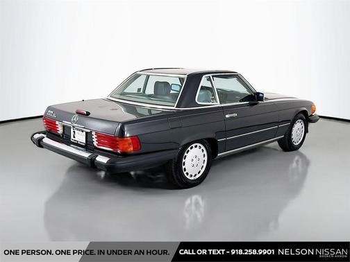 Medium Gray Metallic 1988 Mercedes-Benz S-Class 560 SL